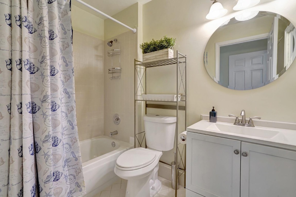 Applewood Village III - Residential
