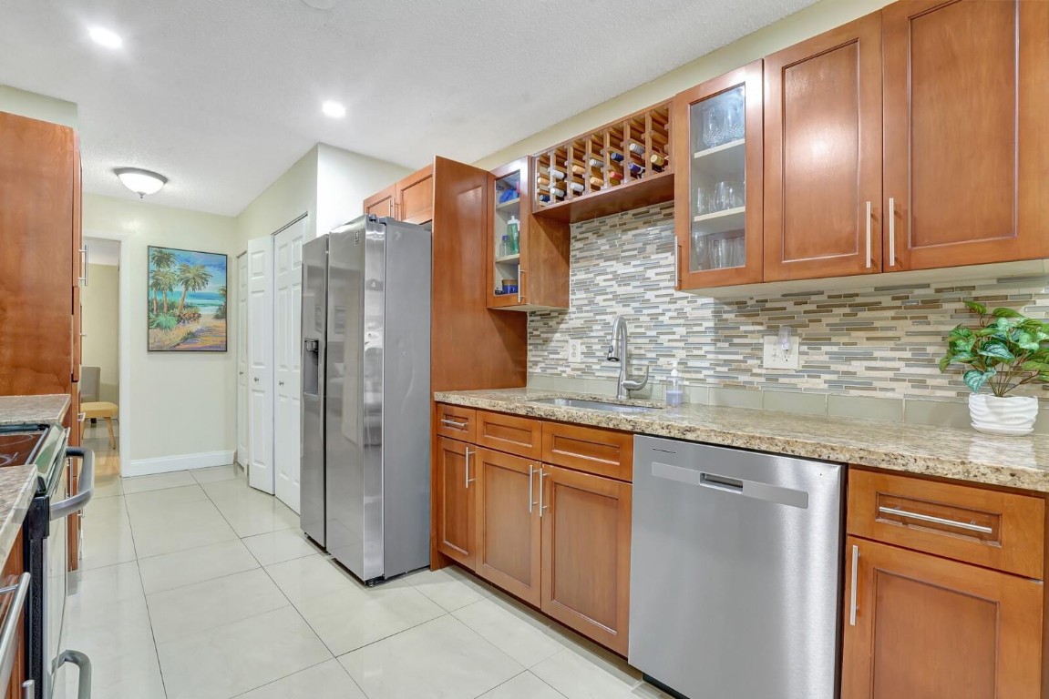 Applewood Village III - Residential