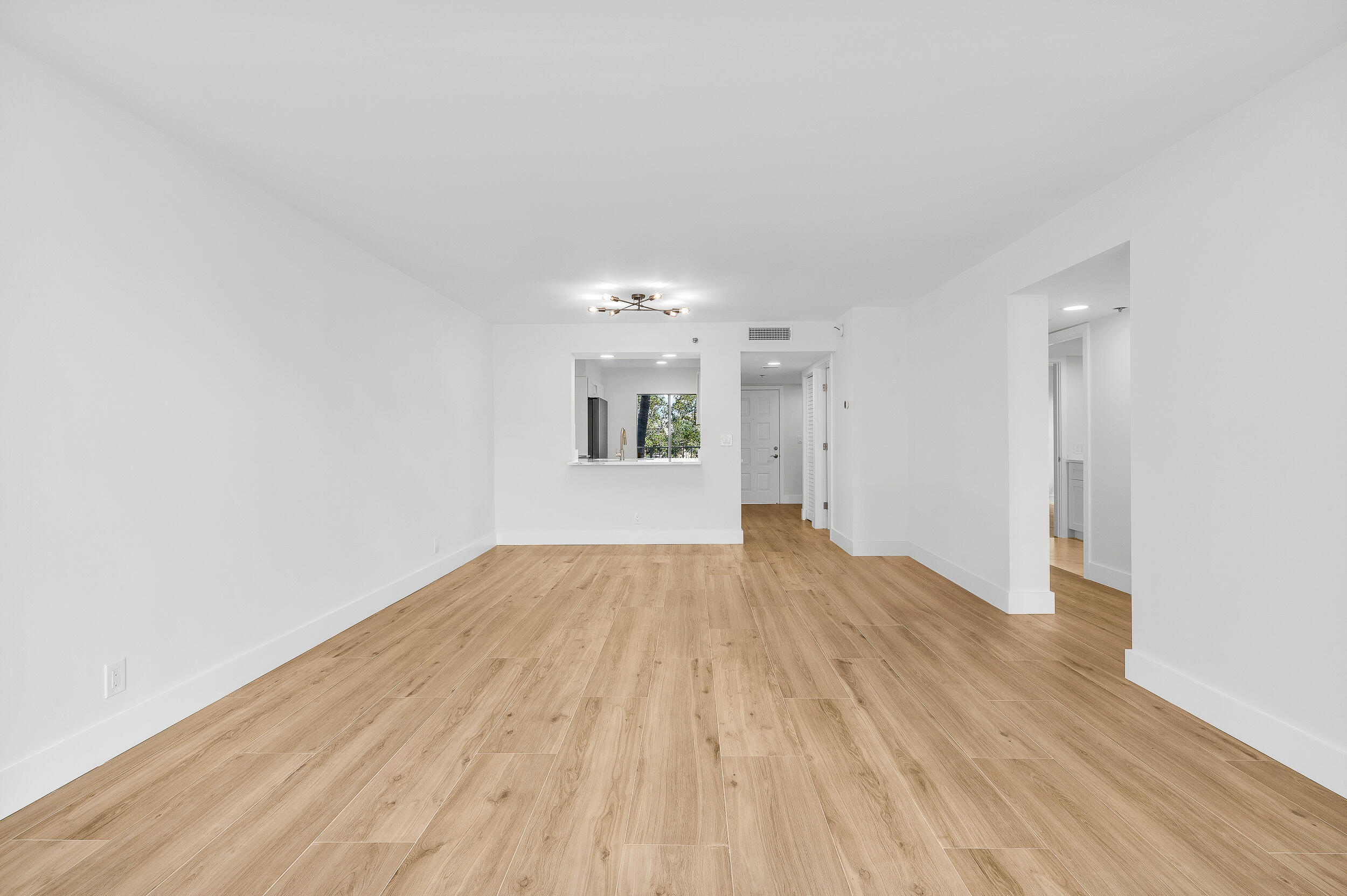 HUNTINGTON LAKES SEC FIVE CONDOS - Residential