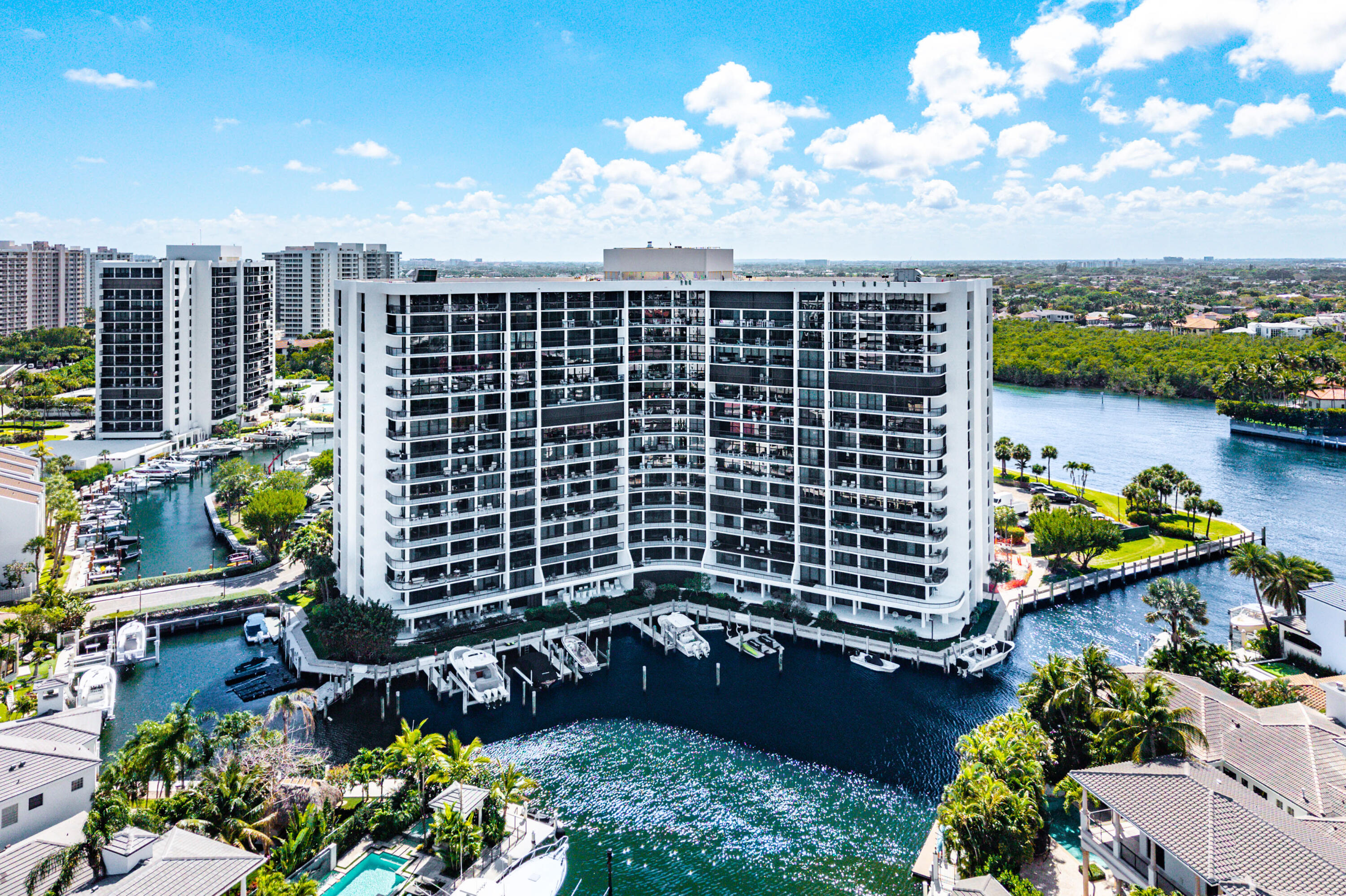 BRAEMAR ISLE - Residential