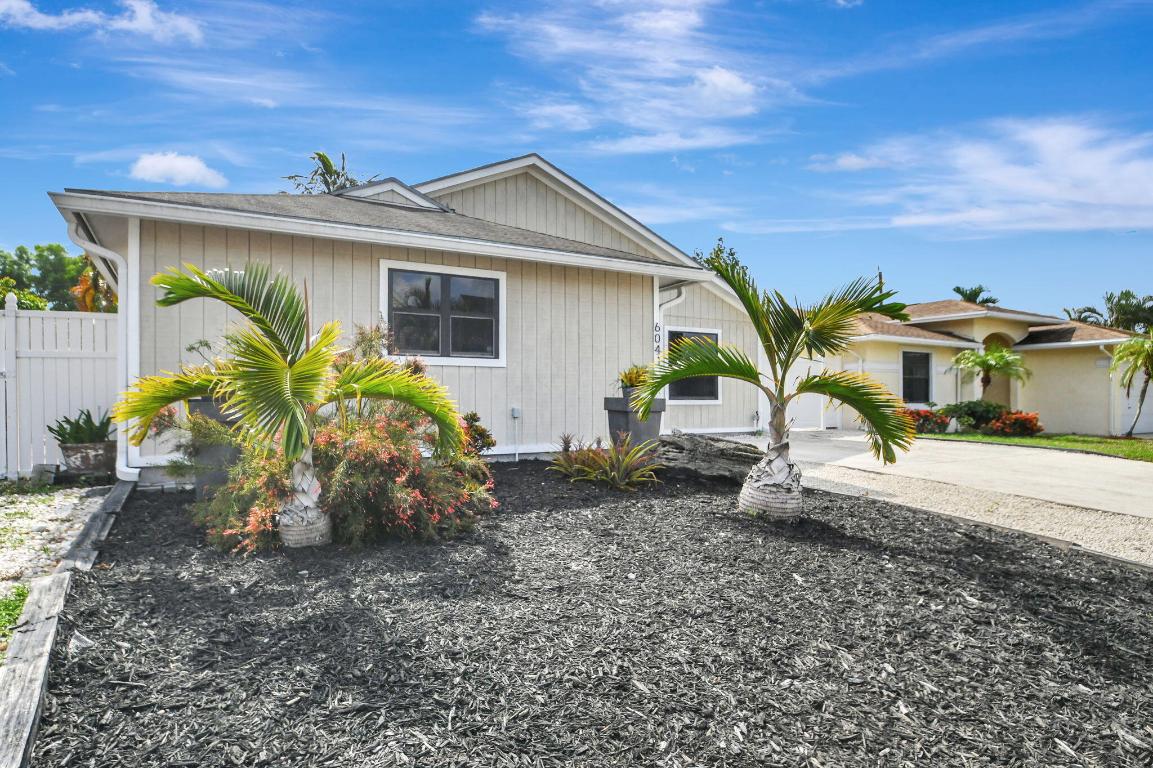 6041 Lace Wood Circle