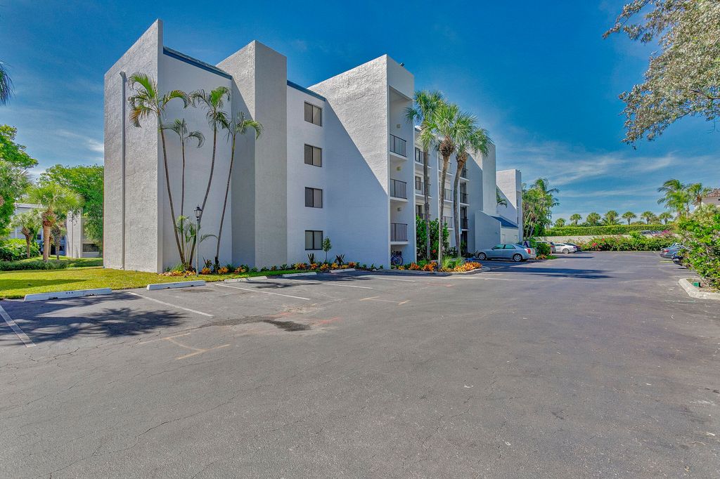 Photo of 1605 S Us Highway 1 #A204, Jupiter, FL 33477 (MLS # R11006284)