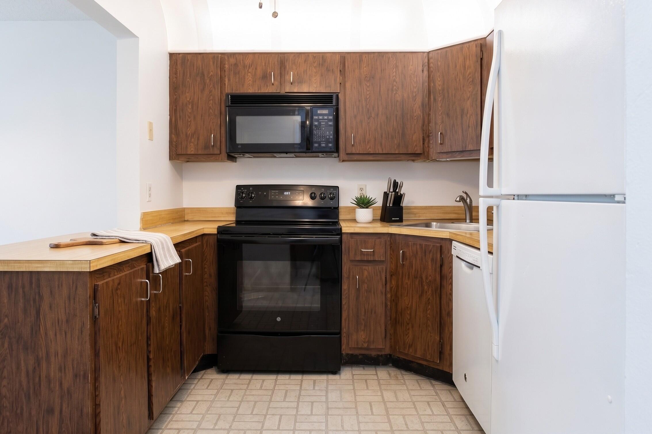 PINE RIDGE III CONDO - Residential