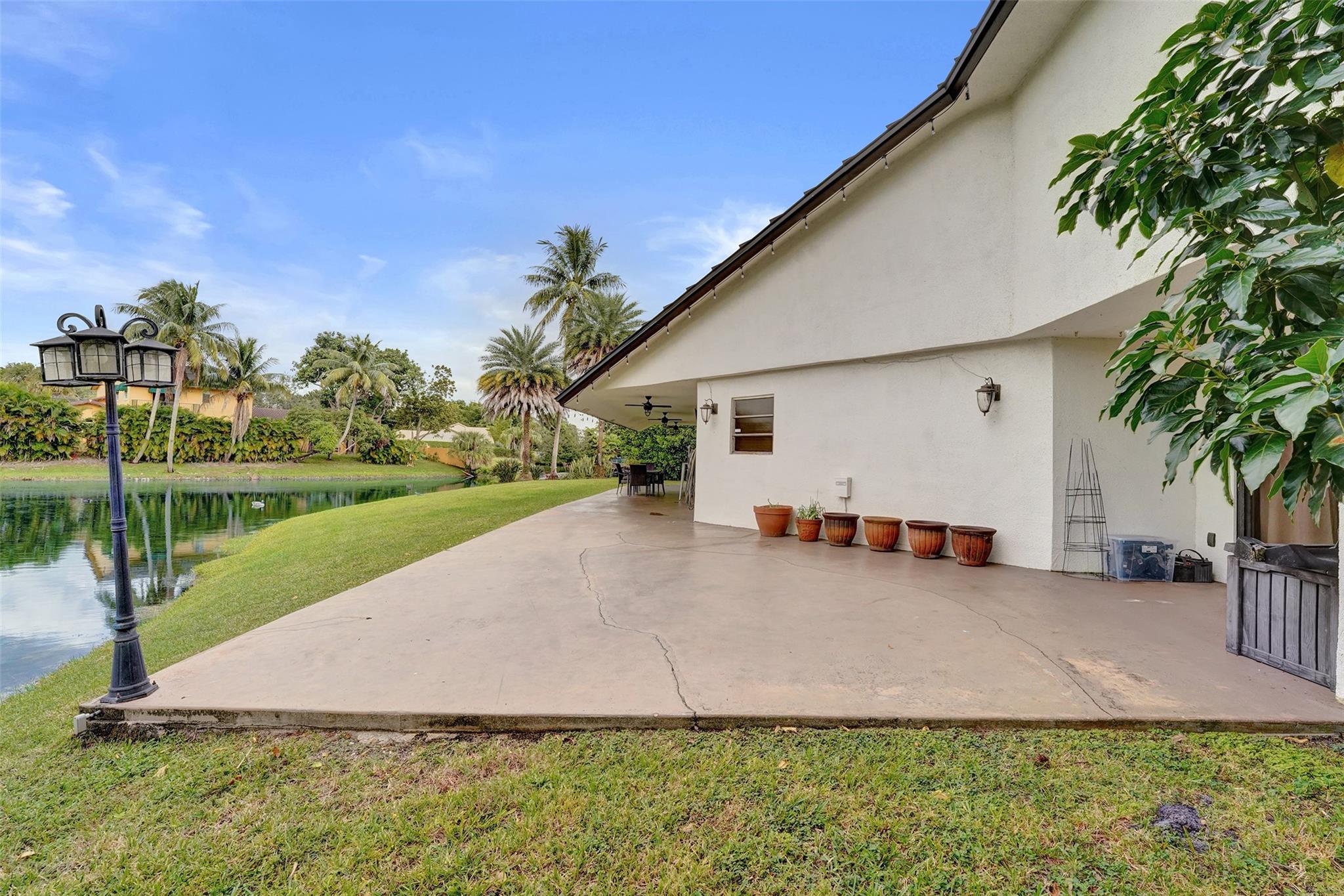 Jacaranda Villas 85-9 B - Residential