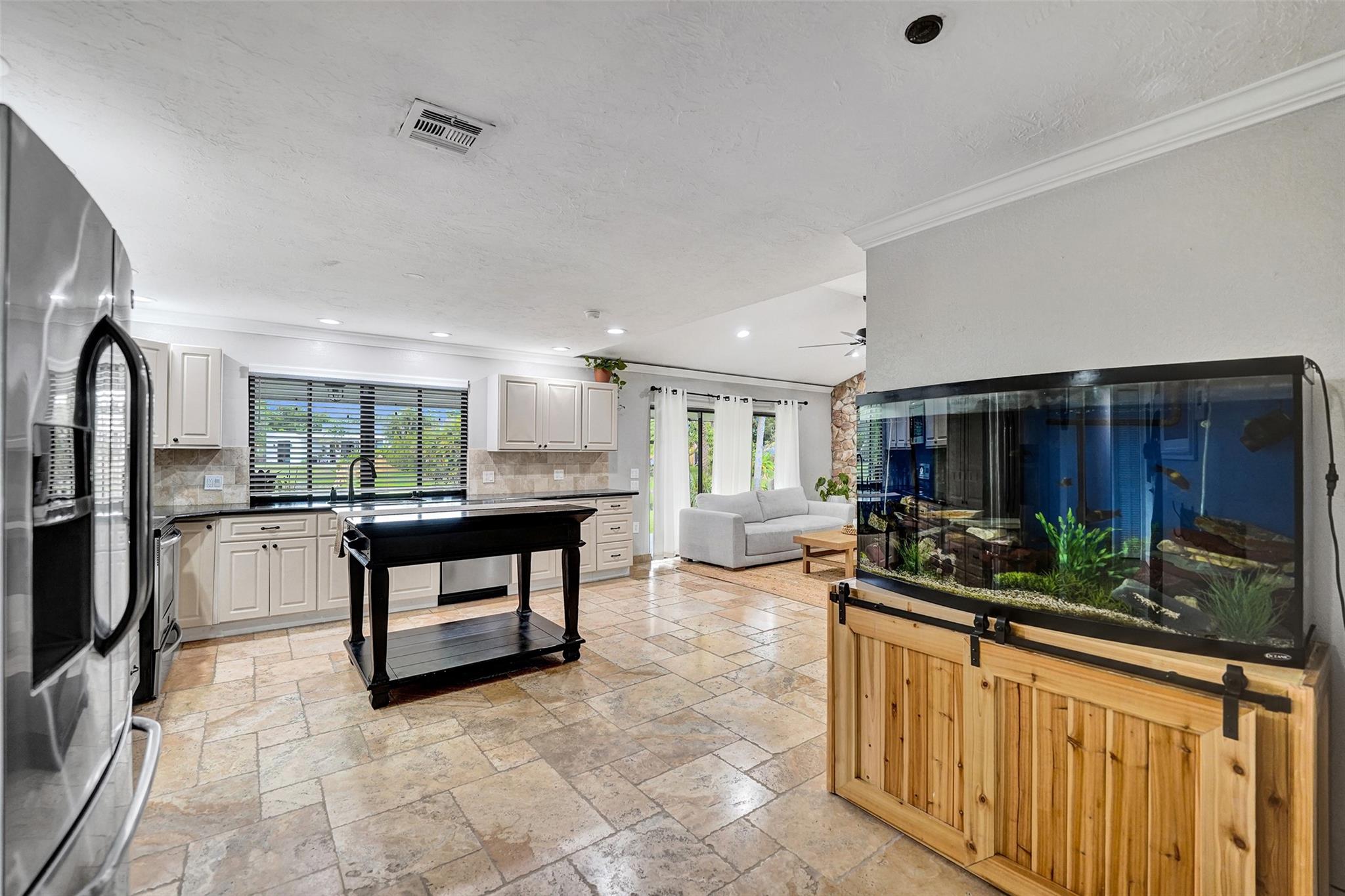 Jacaranda Villas 85-9 B - Residential