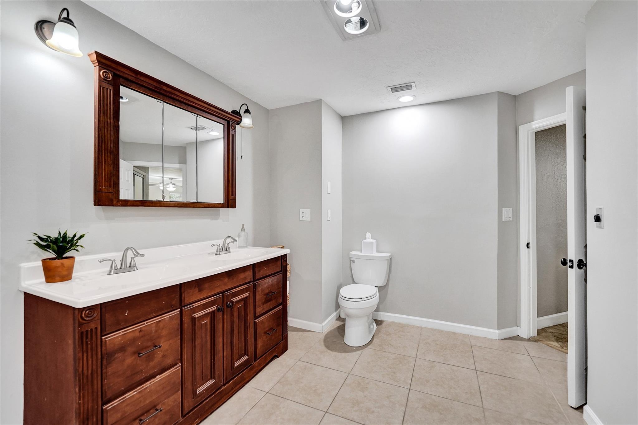 Jacaranda Villas 85-9 B - Residential