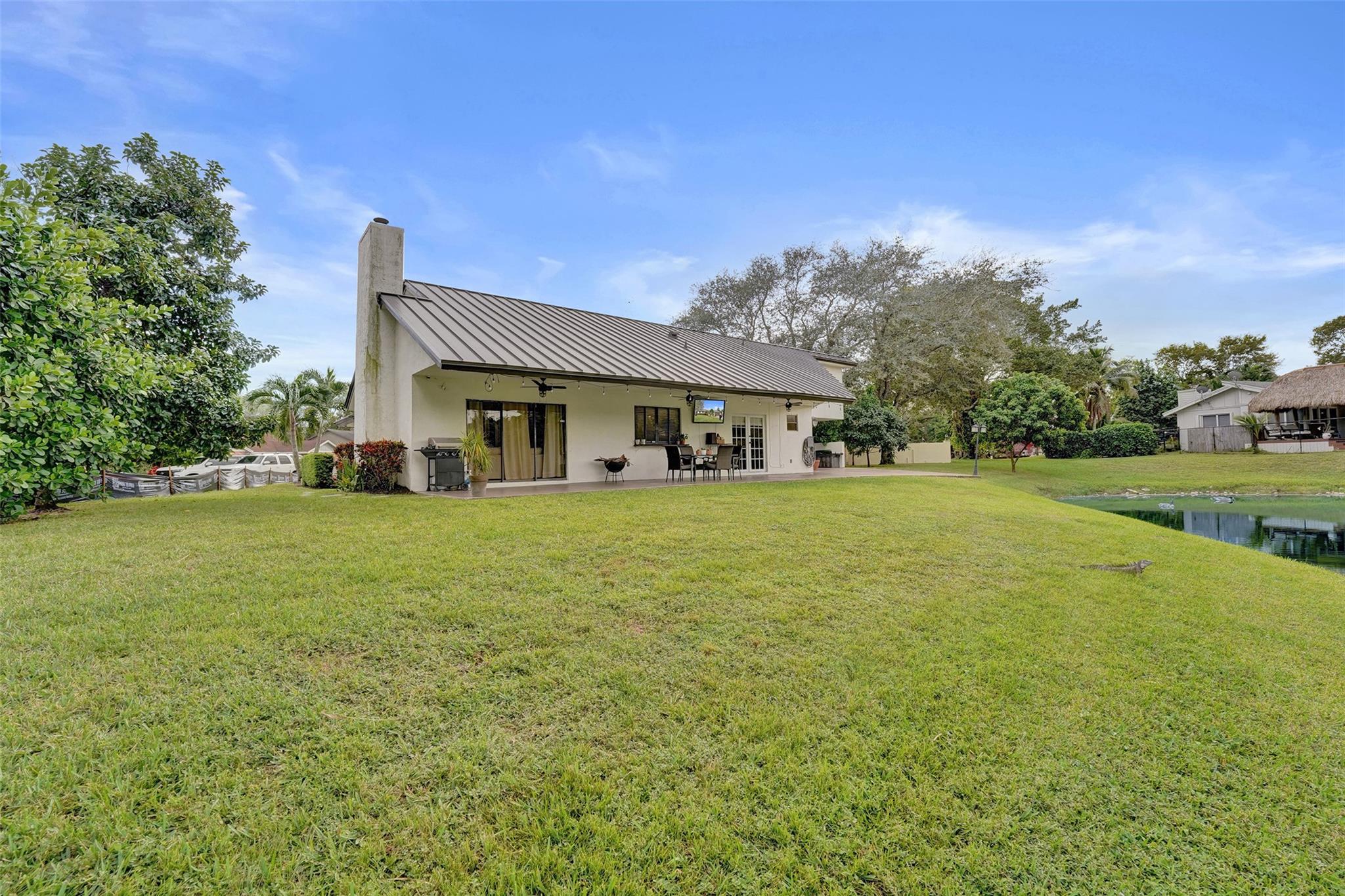 Jacaranda Villas 85-9 B - Residential