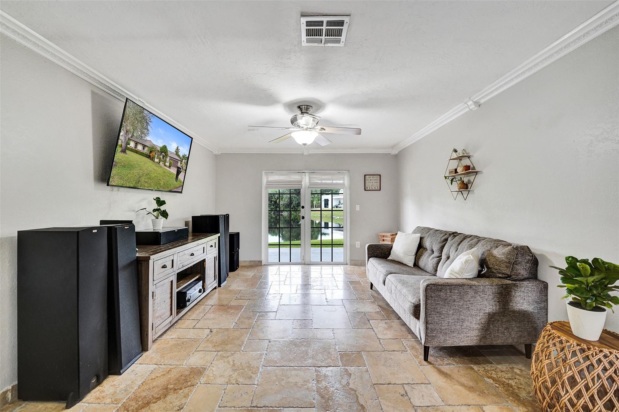 Jacaranda Villas 85-9 B - Residential