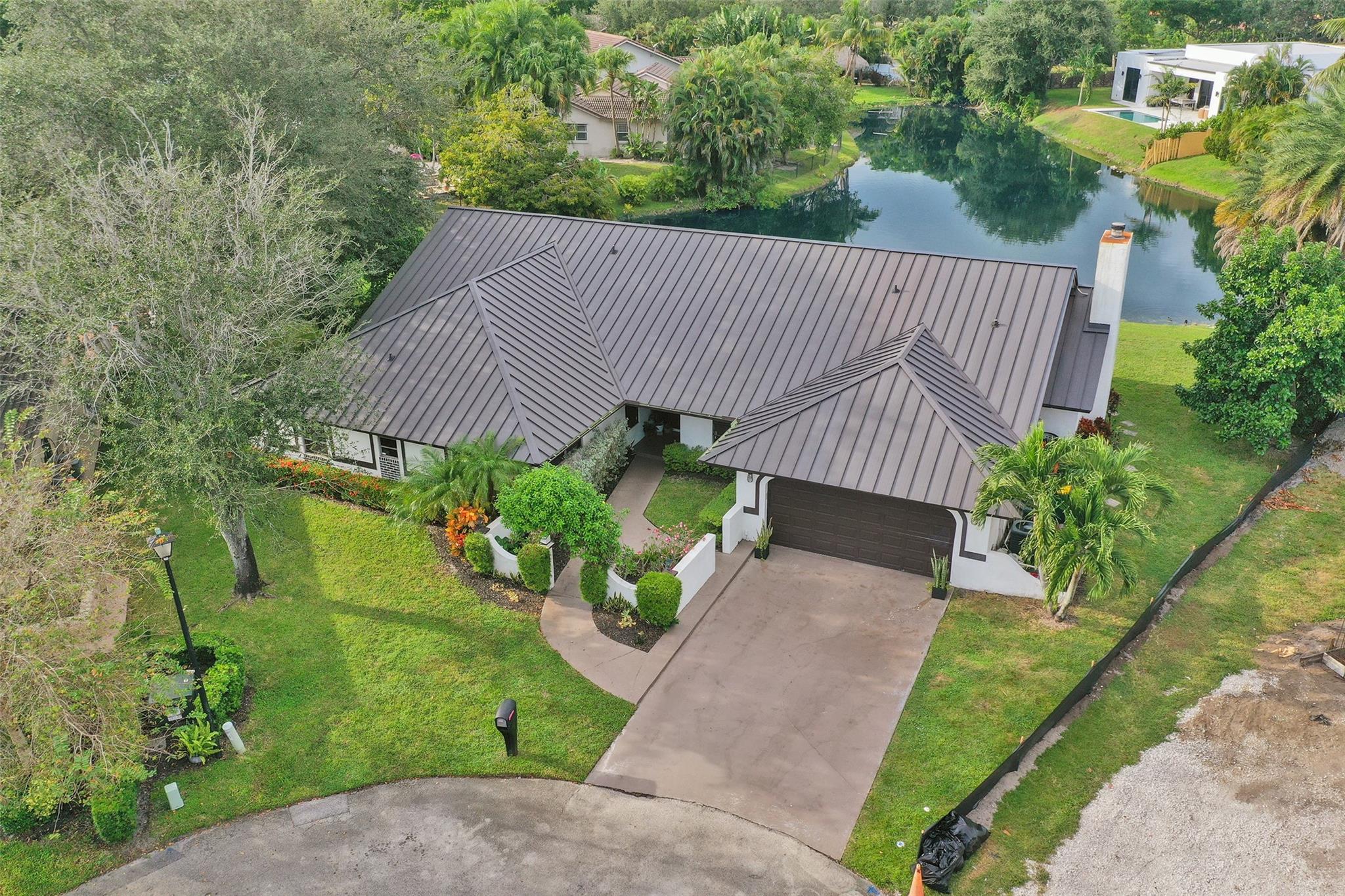 Jacaranda Villas 85-9 B - Residential