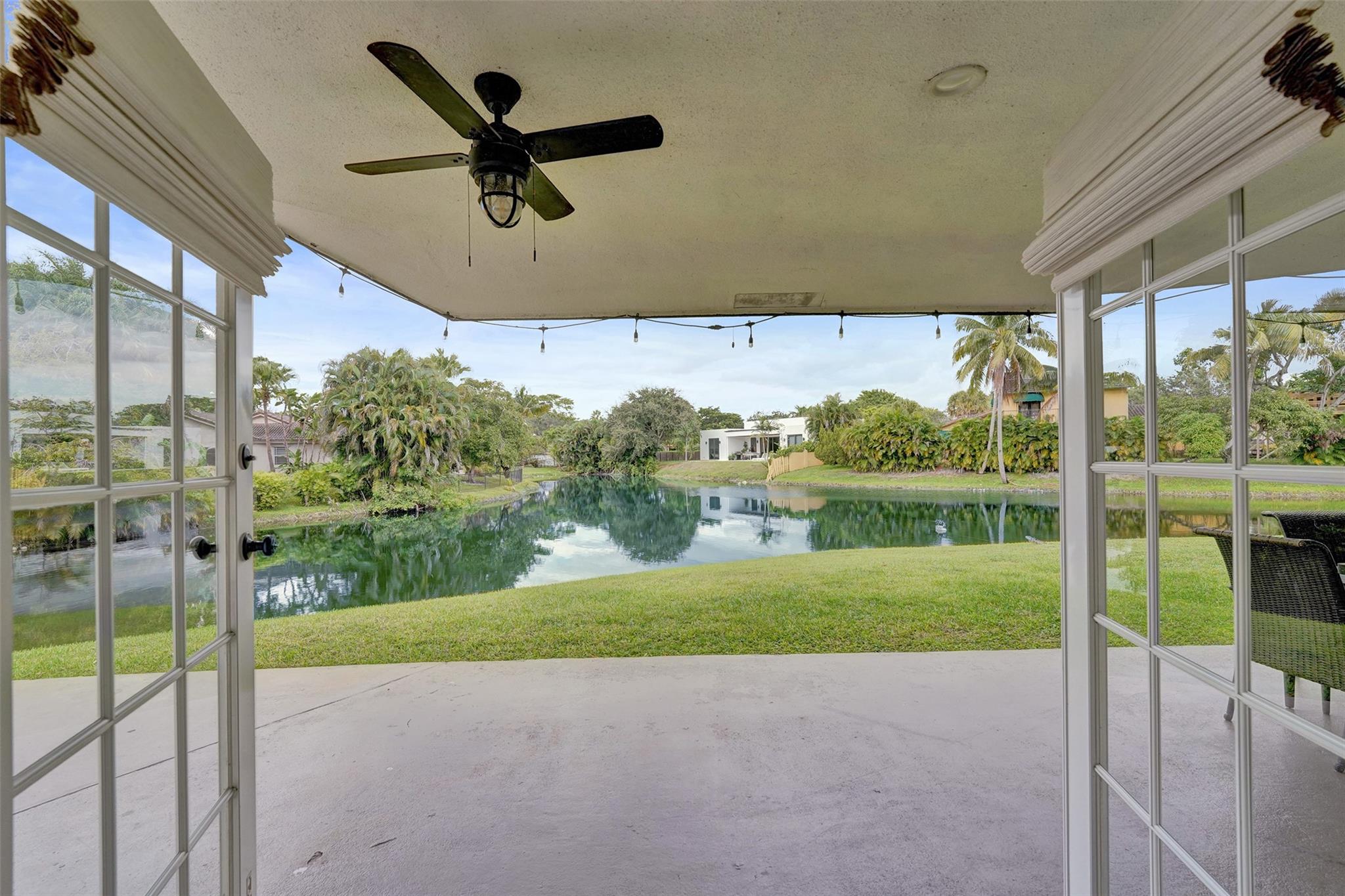 Jacaranda Villas 85-9 B - Residential