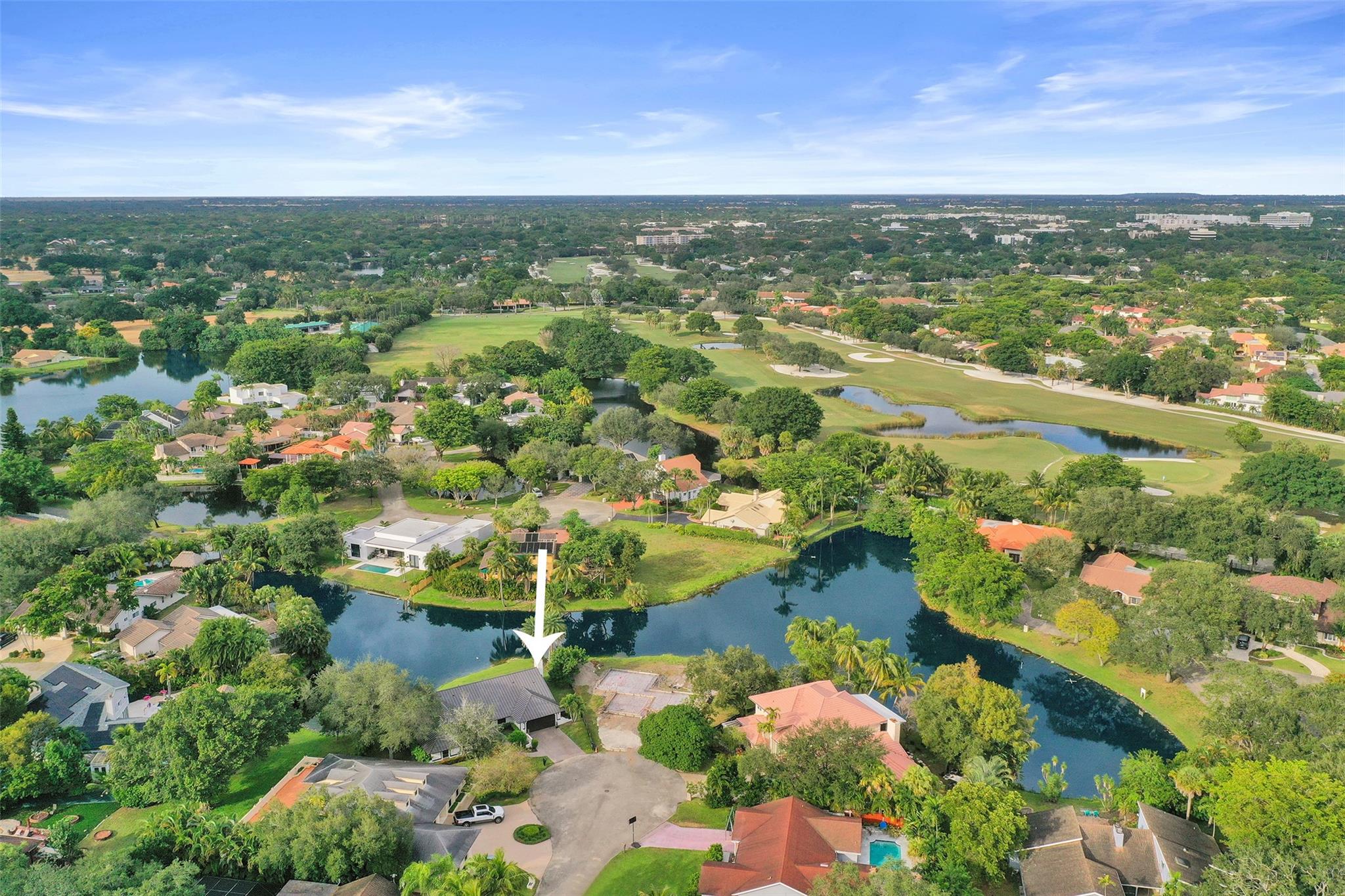 Jacaranda Villas 85-9 B - Residential