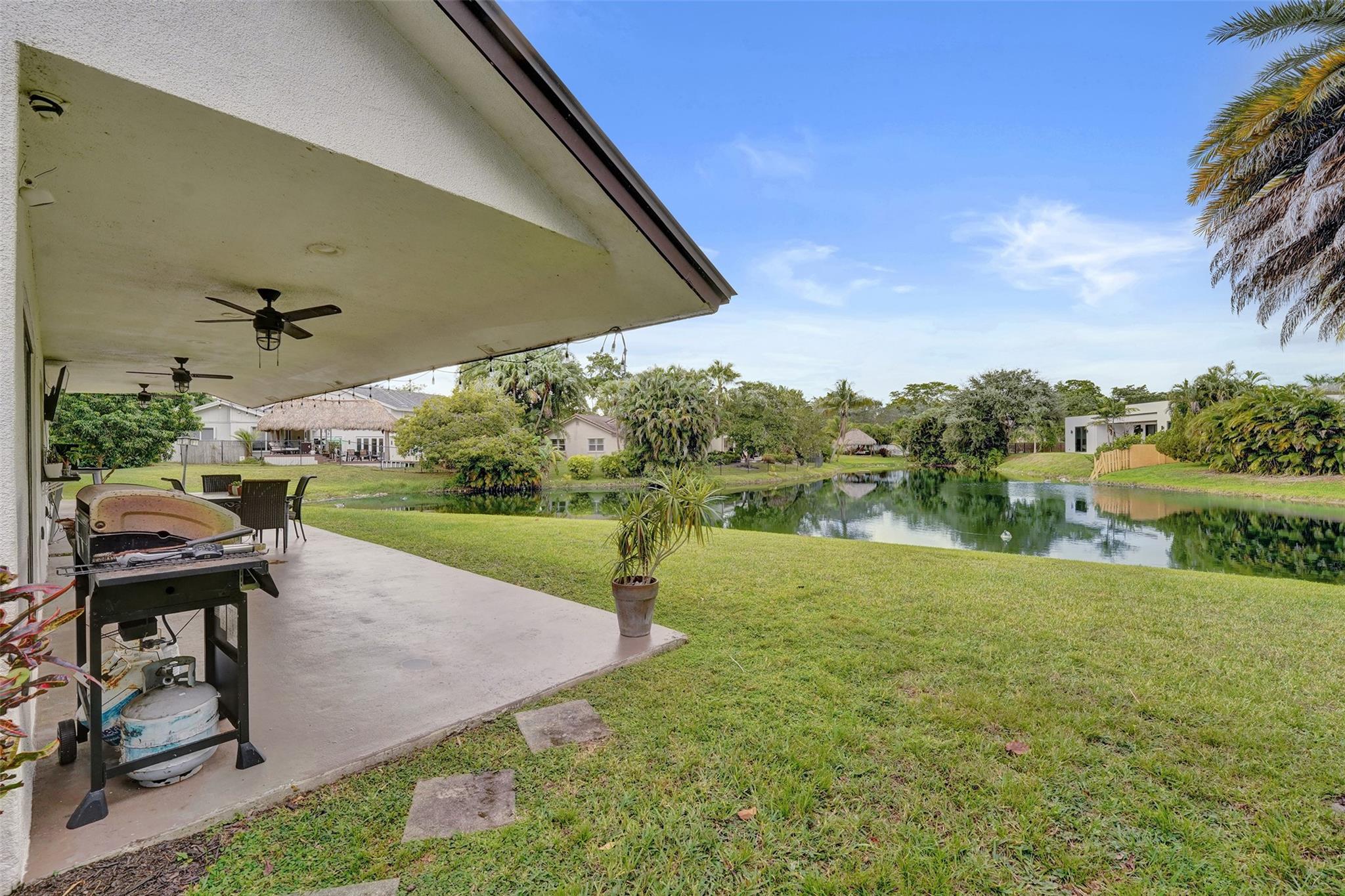 Jacaranda Villas 85-9 B - Residential