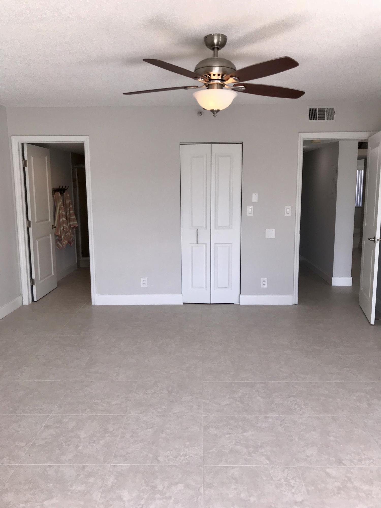 HUNTINGTON LAKES SEC TWO CONDOS - Residential