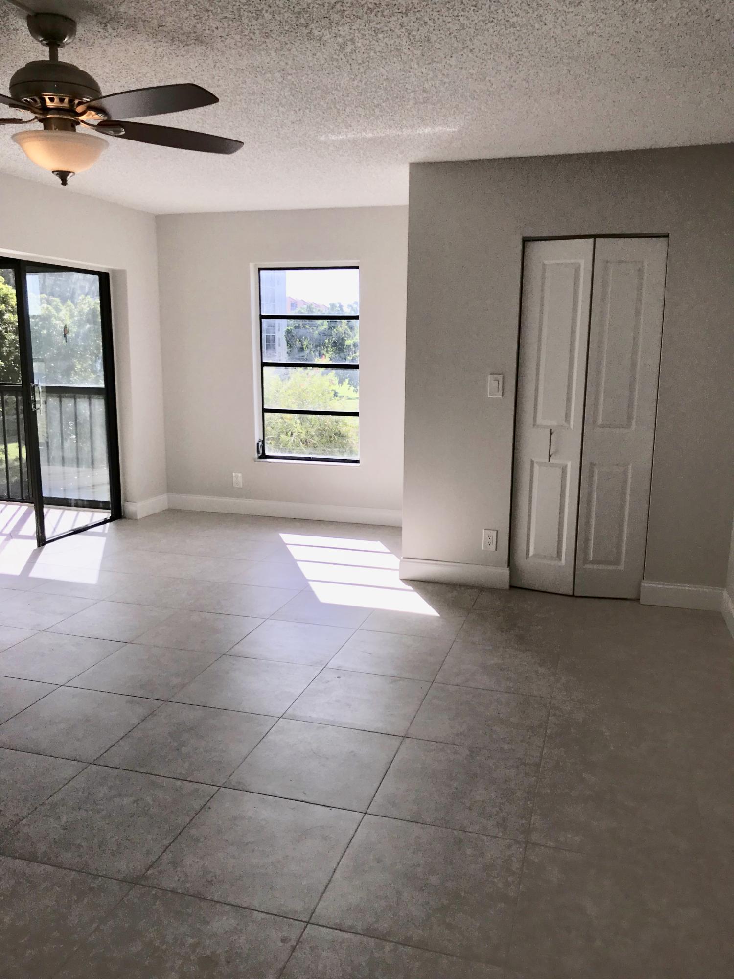 HUNTINGTON LAKES SEC TWO CONDOS - Residential