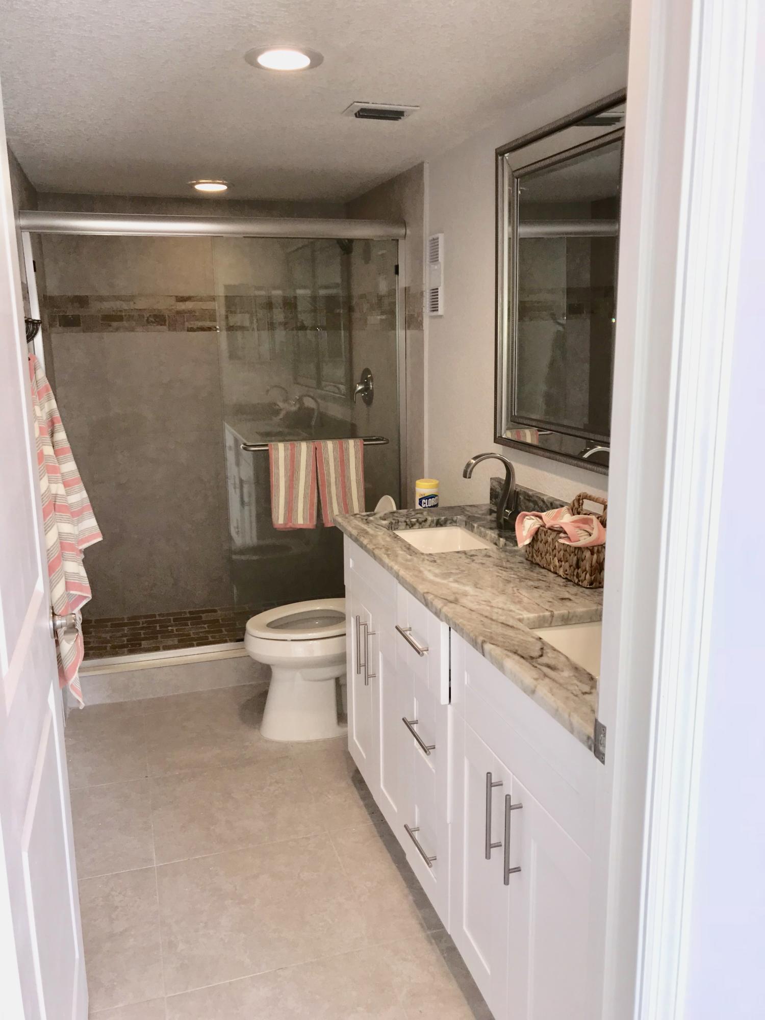 HUNTINGTON LAKES SEC TWO CONDOS - Residential