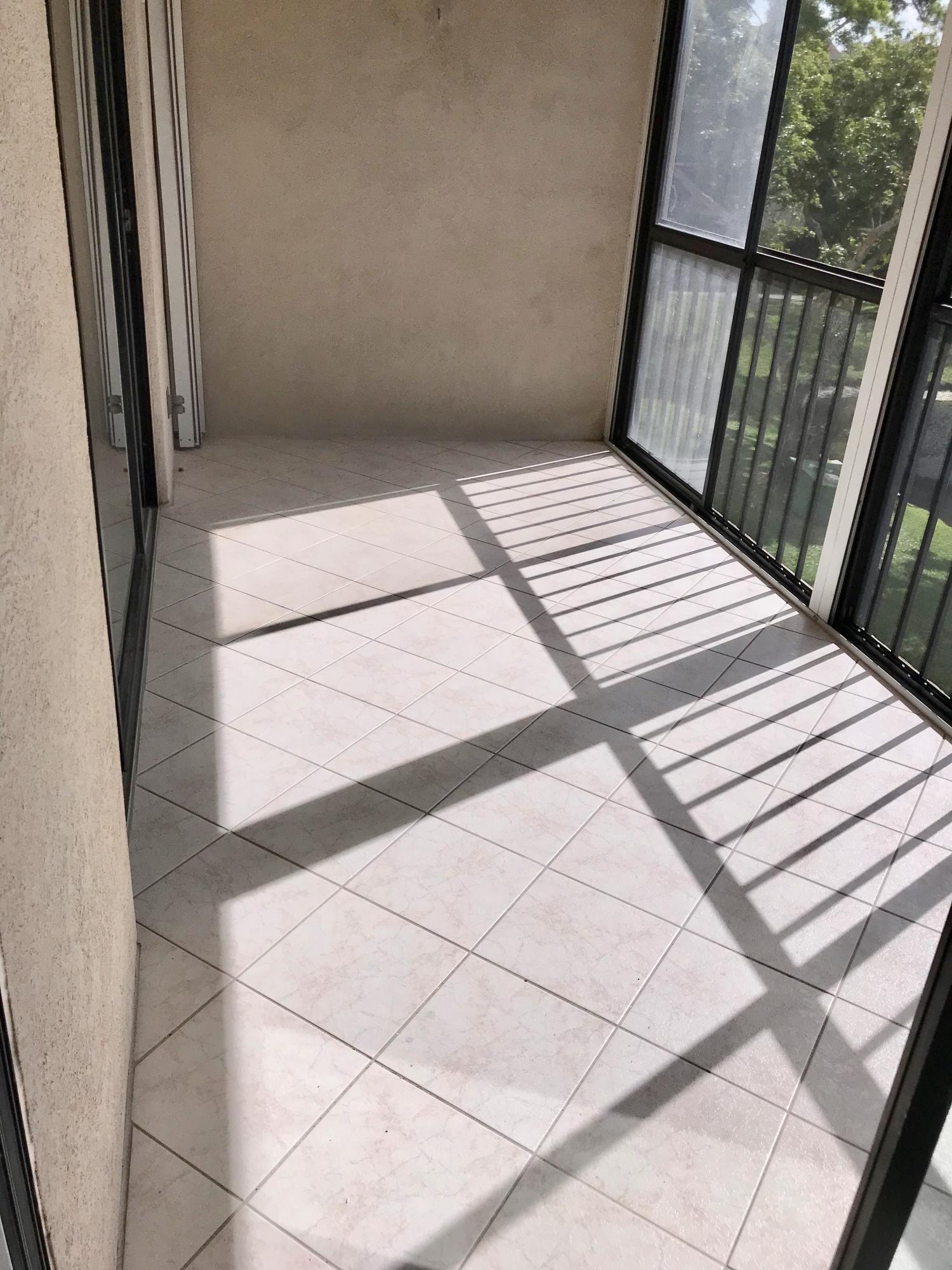 HUNTINGTON LAKES SEC TWO CONDOS - Residential