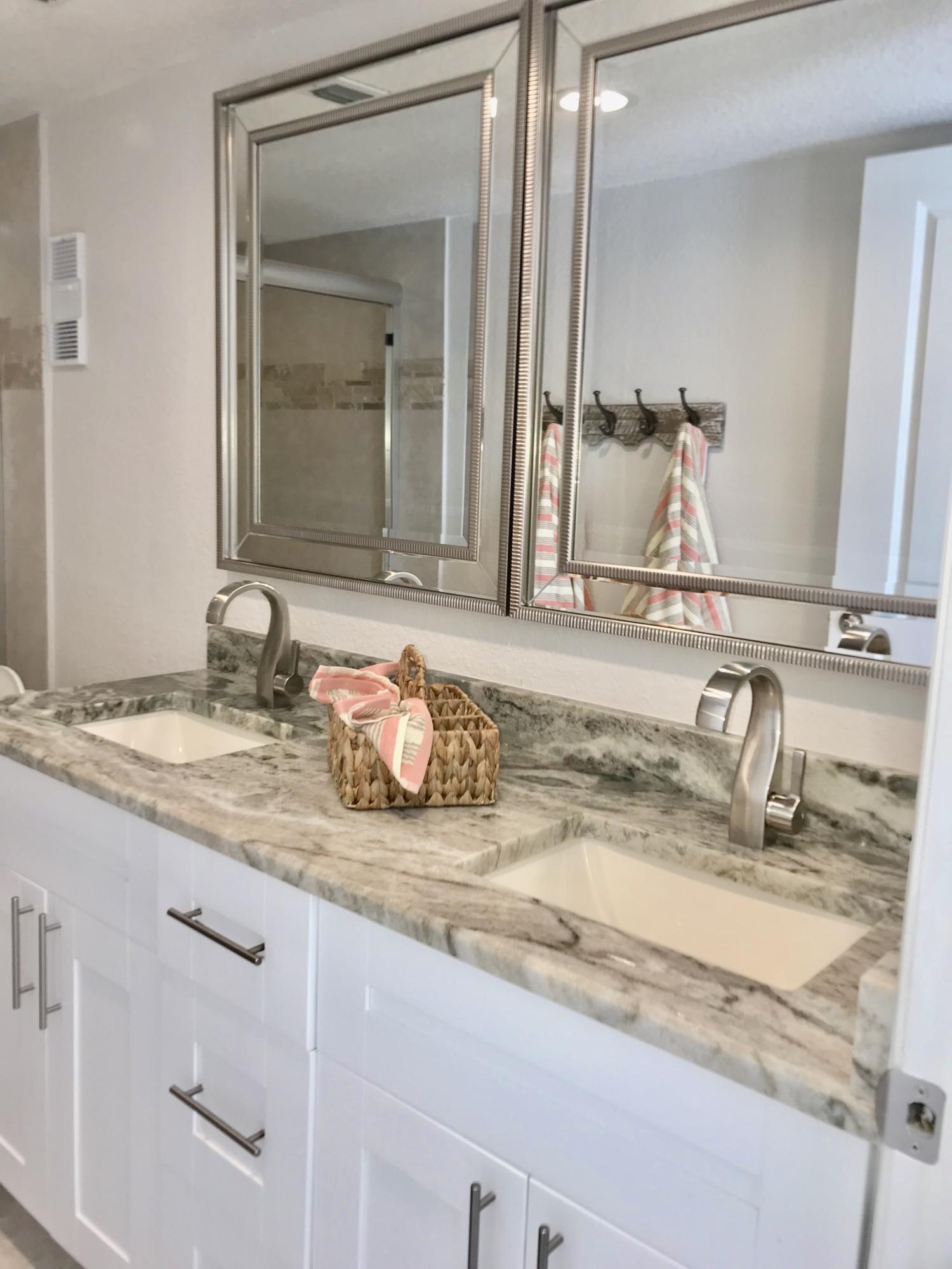 HUNTINGTON LAKES SEC TWO CONDOS - Residential