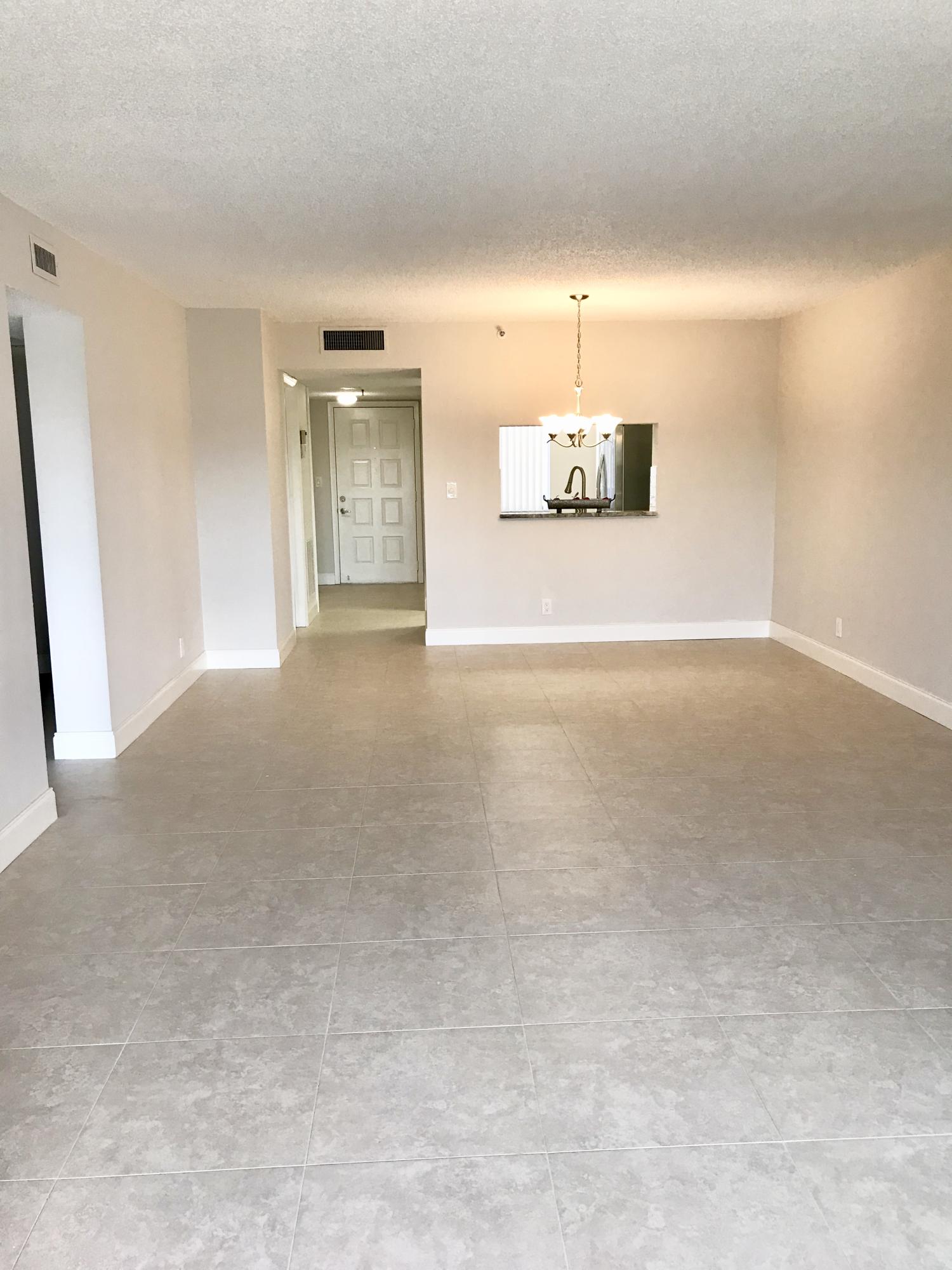 HUNTINGTON LAKES SEC TWO CONDOS - Residential