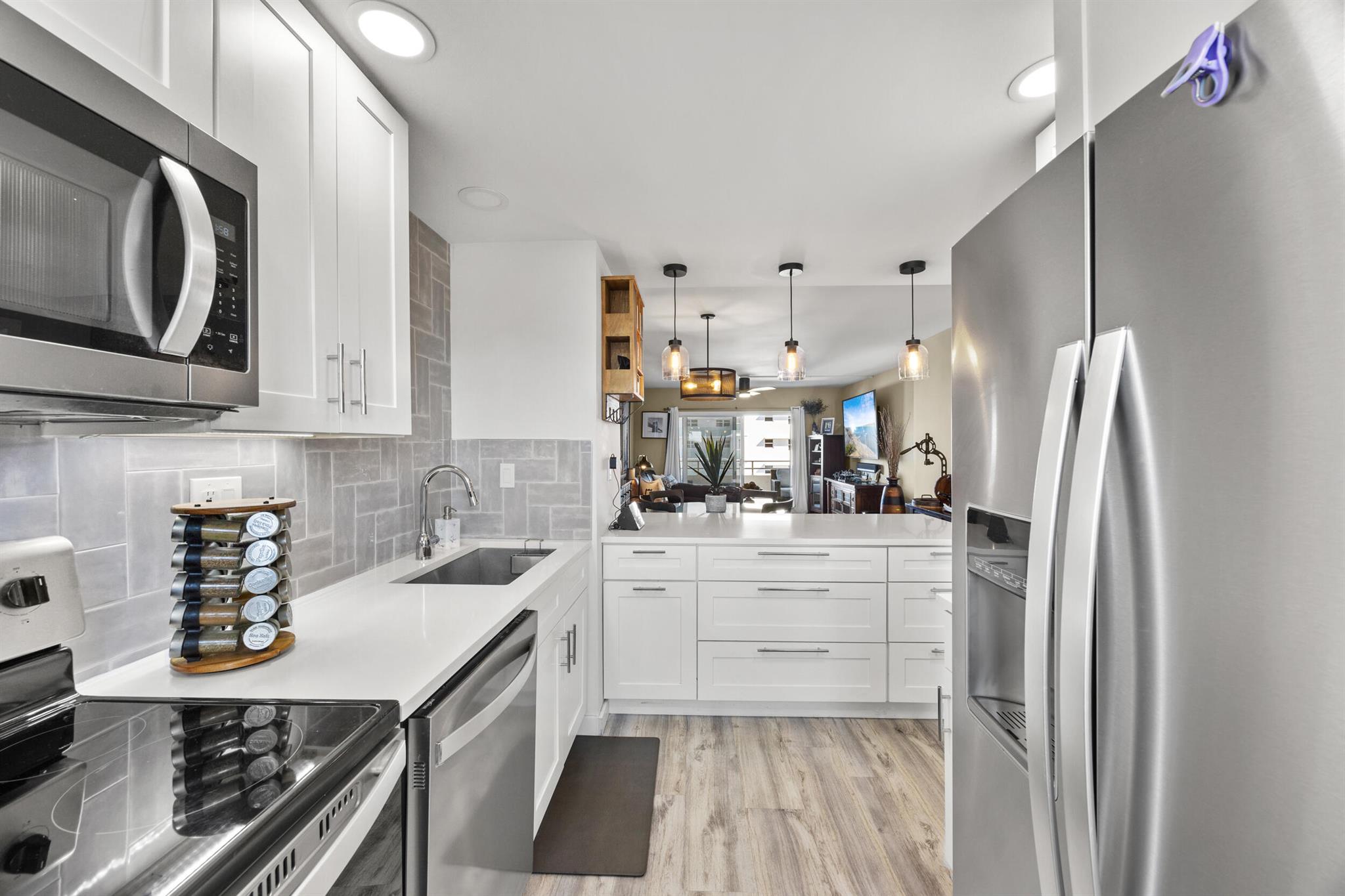 TIFFANY GARDENS WEST COND - Residential