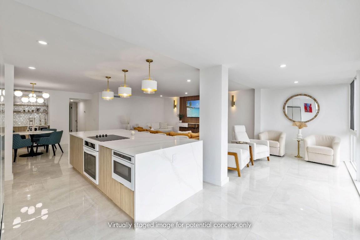 3100 NE 49th Street 306