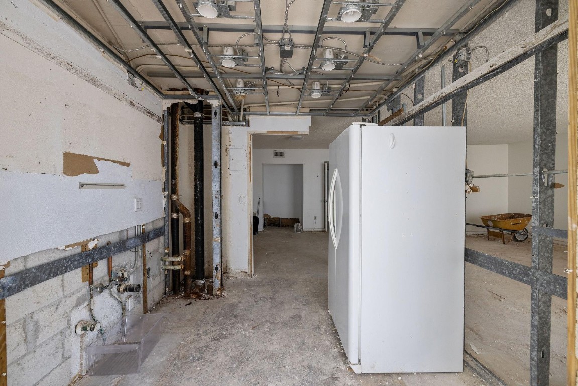 3100 NE 49th Street 306