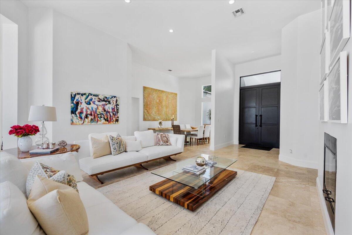 PALM BEACH POINT - Residential
