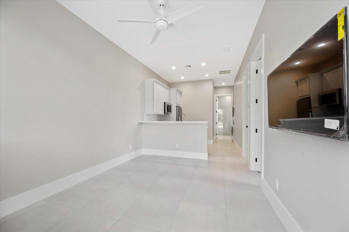 PALM BEACH POINT - Residential