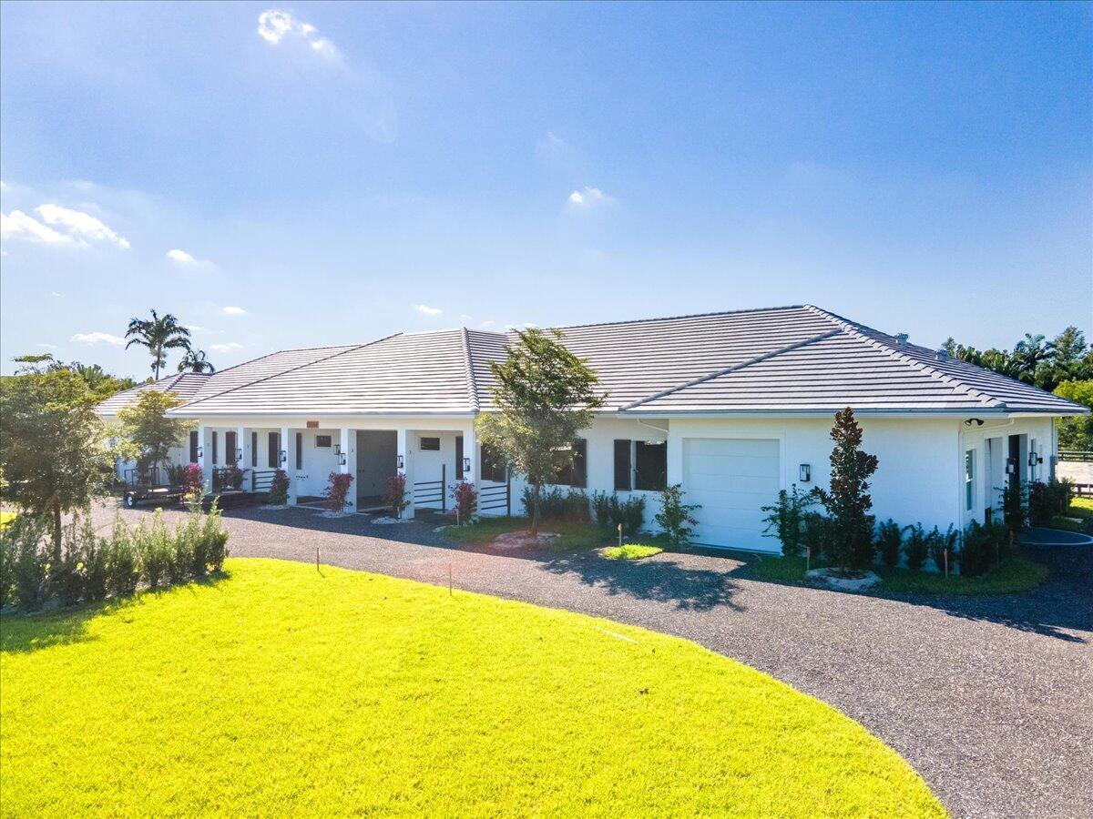 PALM BEACH POINT - Residential