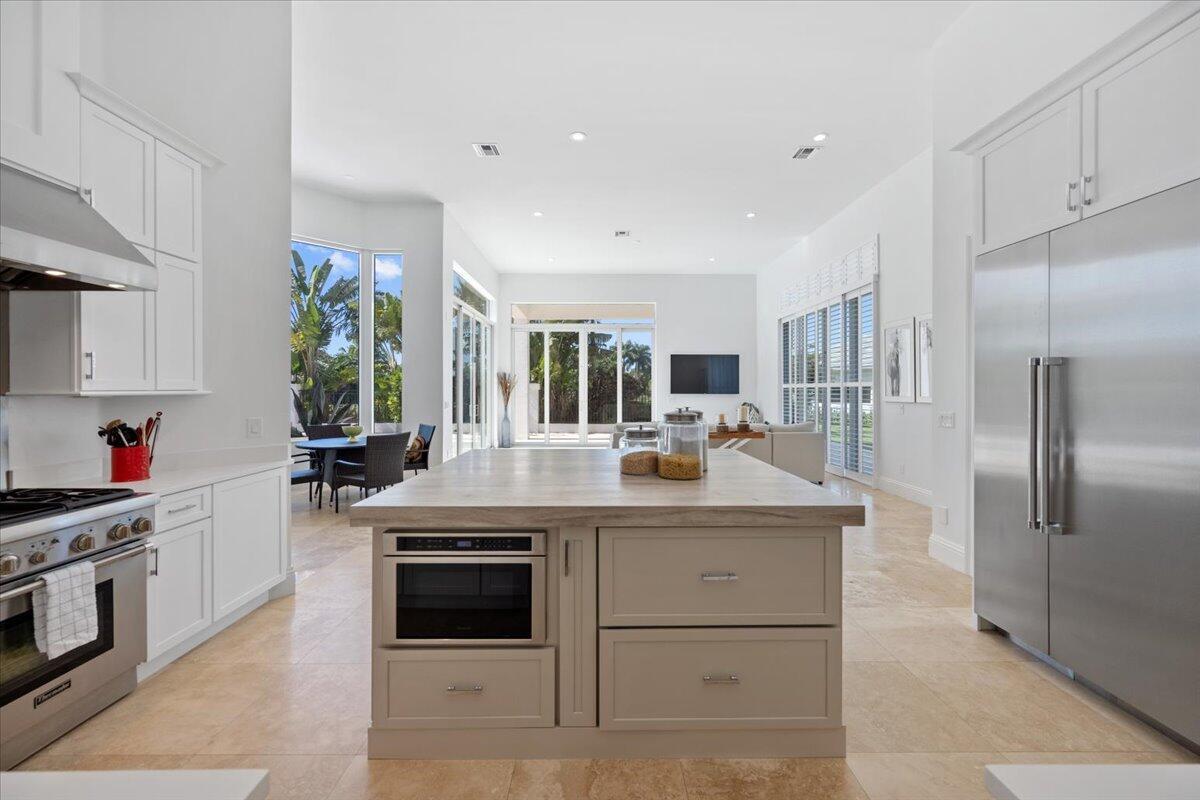 PALM BEACH POINT - Residential