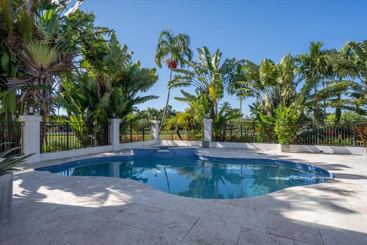 PALM BEACH POINT - Residential