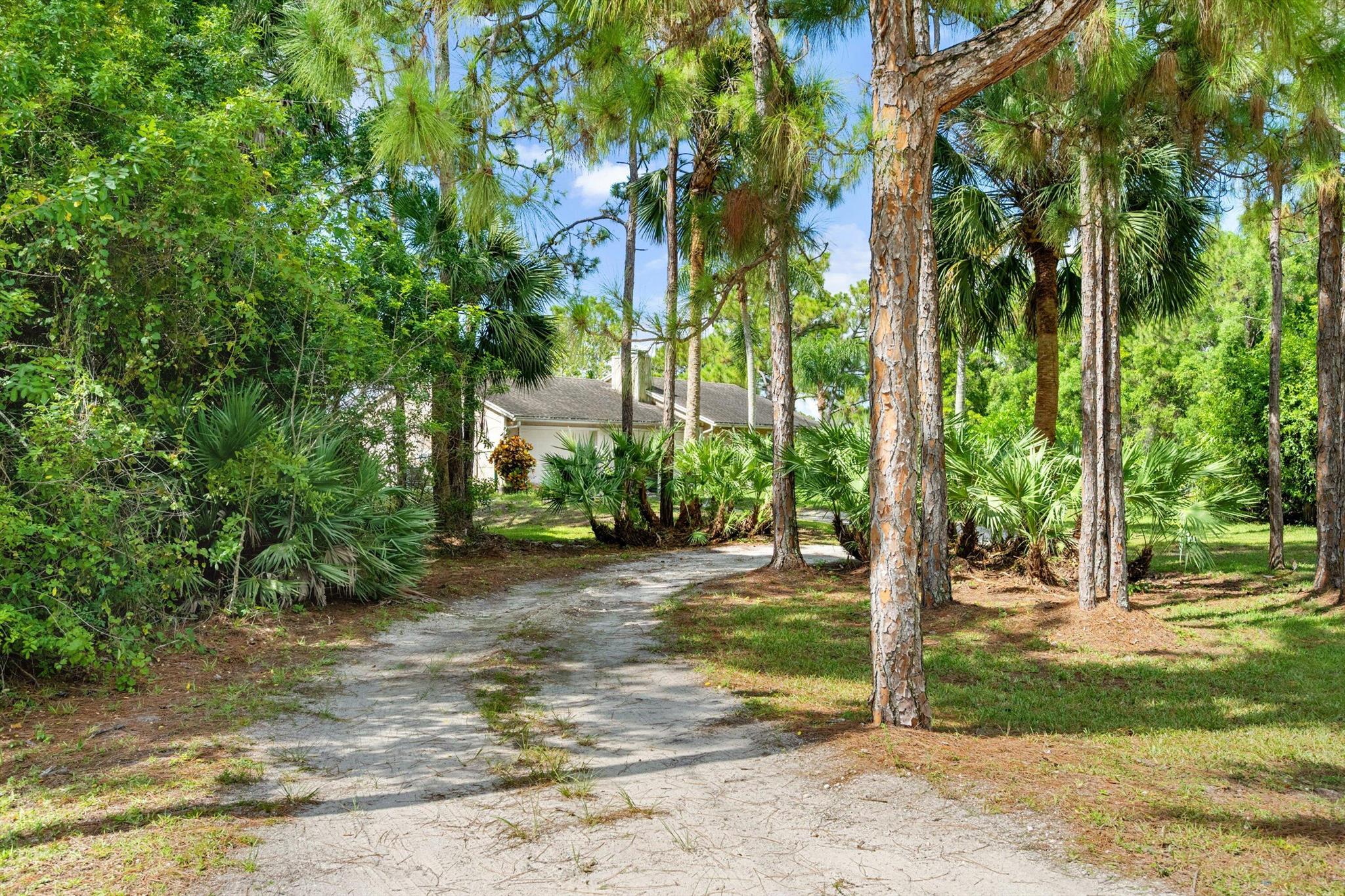 11514 67th Place N, West Palm Beach, FL, 33412/$474,500 4 11514 67th Place N