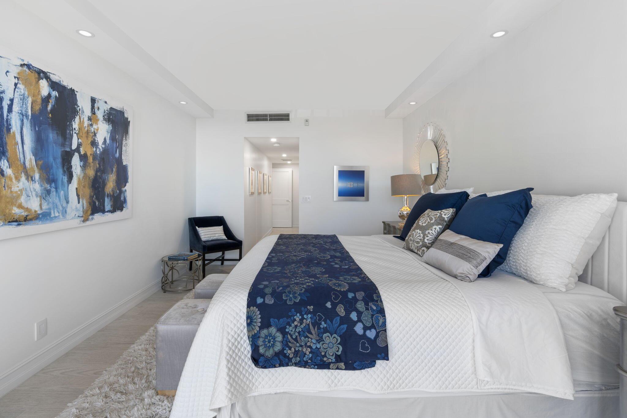 TWO THOUSAND CONDO - Residential