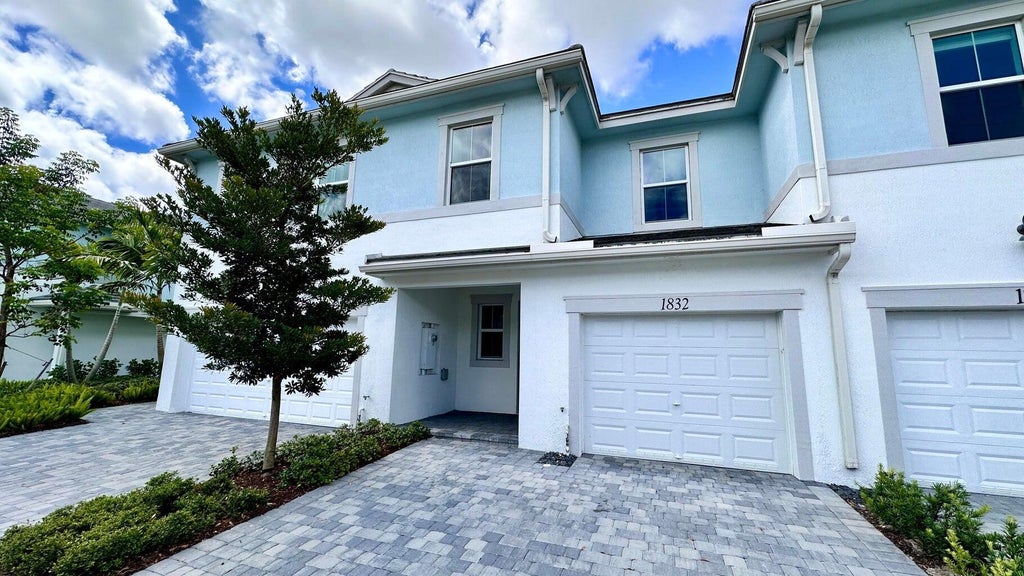 Photo of 1832 Sandpiper Pointe Place, Deerfield Beach, FL 33442 (MLS # B26045686)