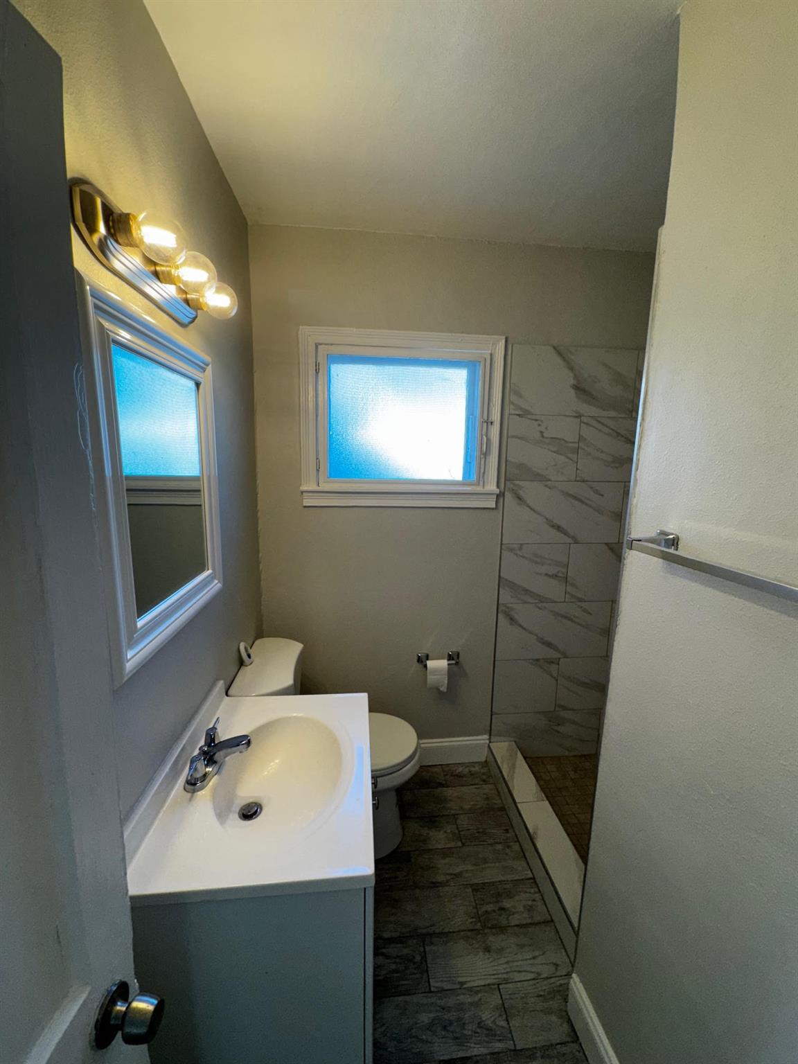 LA HACIENDA DELRAY - Residential Lease
