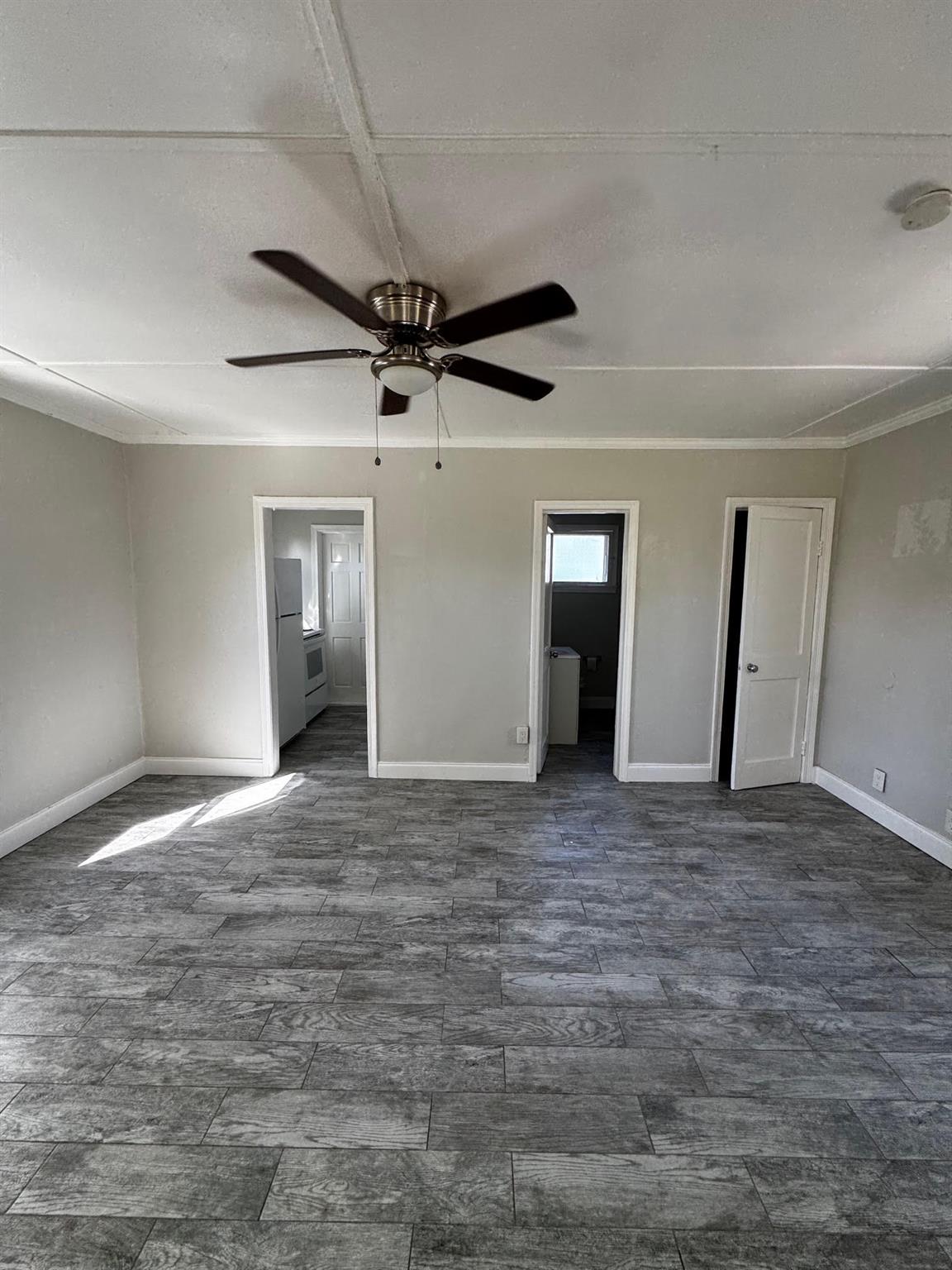 LA HACIENDA DELRAY - Residential Lease