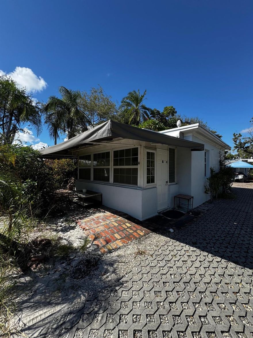 DON'T MISS THE OPPORTUNITY TO RENT THIS COZY UNIQUE COTTAGE STEPS FROM US1. RECENTLY REMODELED AND ALL TILED. LANDLORD CHARGES $100 PER MONTH FOR UTILITY FEE.