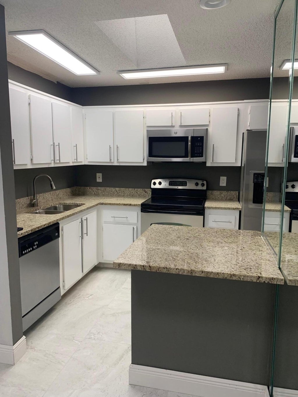 Photo of 2004 Waterview Circle, Palm Springs, FL 33461 (MLS # B26081934)