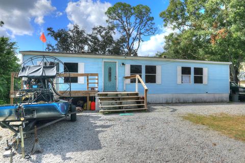 A home in Fellsmere