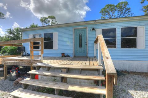 A home in Fellsmere