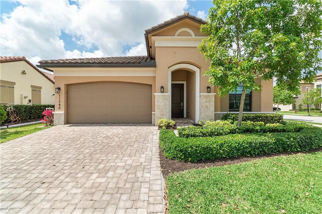 Photo of 11790 E Eastlake Ct, Parkland, FL 33076 (MLS # F10377959)