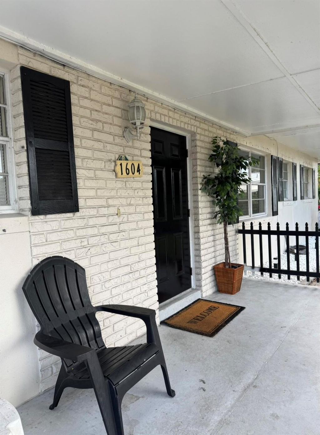 Photo of 1604 SE Apache Avenue, Stuart, FL 34994 (MLS # R11139652)