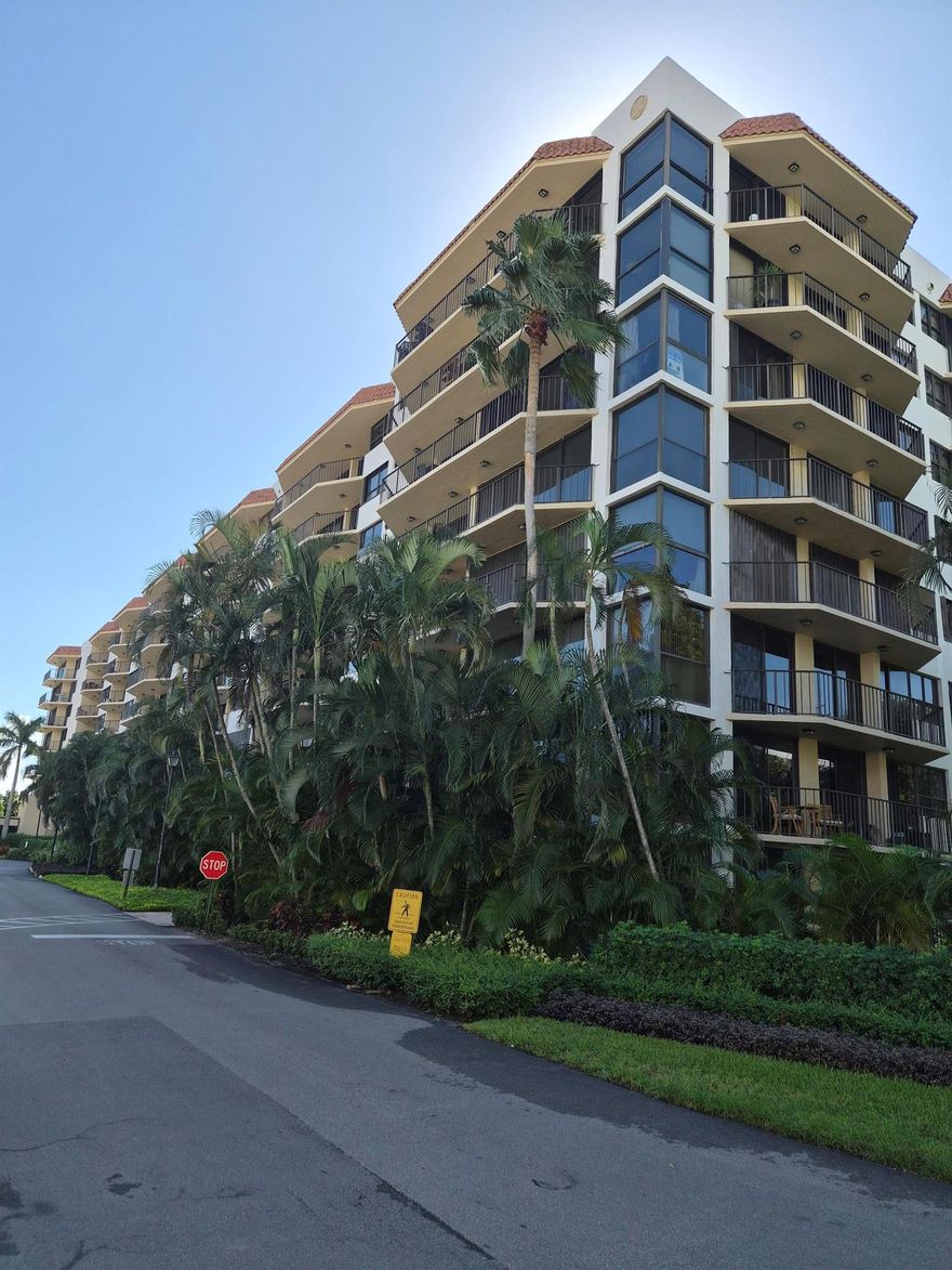 Live the vacation life every single day! This beautifully maintained 2-bedroom, 2-bathroom condo is perfectly situated in a premier, resort-style community. The community boasts five-star amenities designed for relaxation and recreation, including a heated resort-style pool and spa, a professionally equipped fitness center, and vibrant social spaces.Also great opportunity  for investor