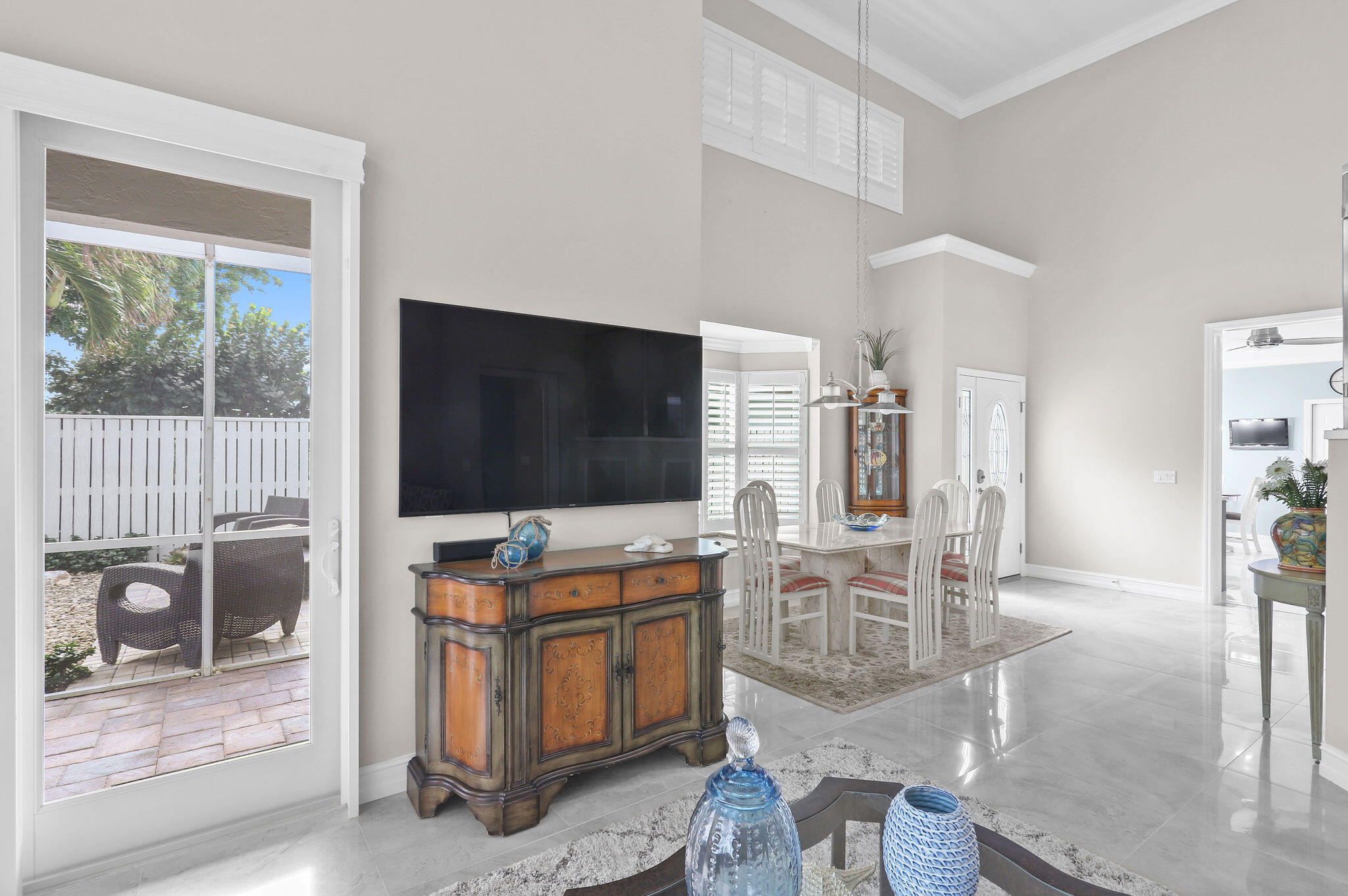 SEA COLONY 1 - Residential Lease