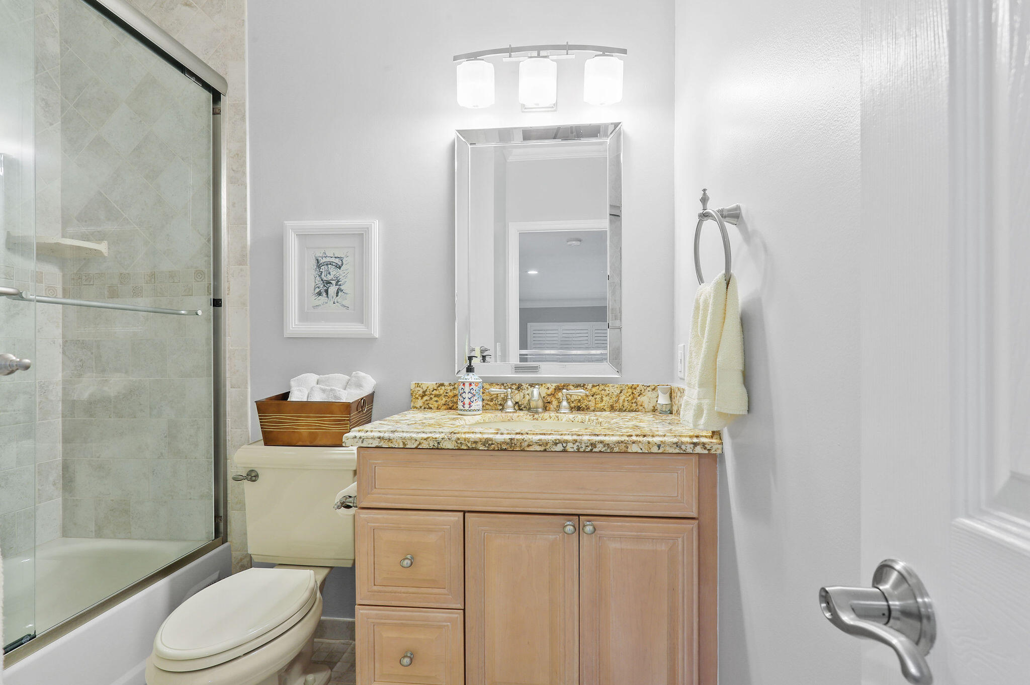 SEA COLONY 1 - Residential Lease