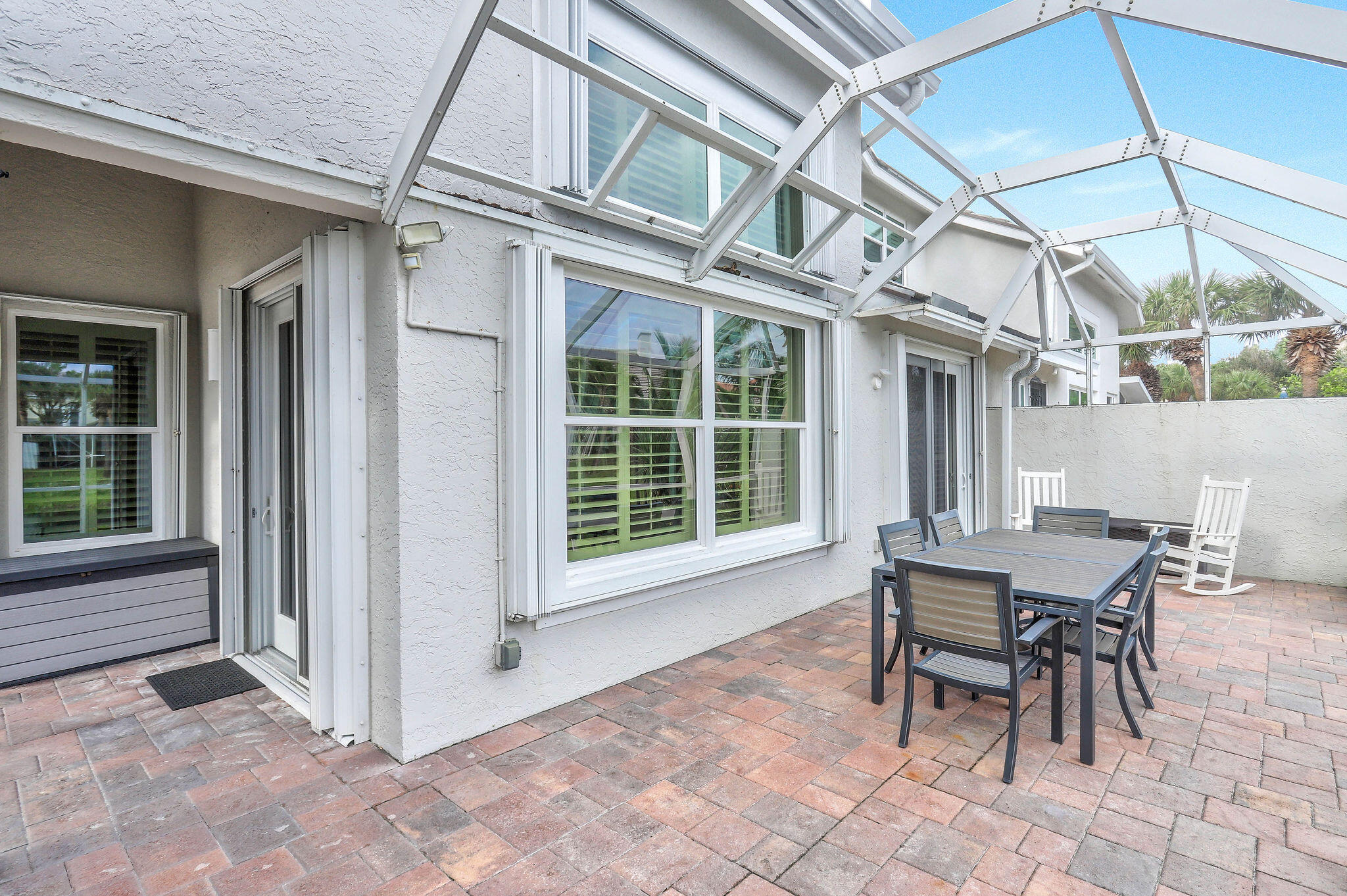 SEA COLONY 1 - Residential Lease