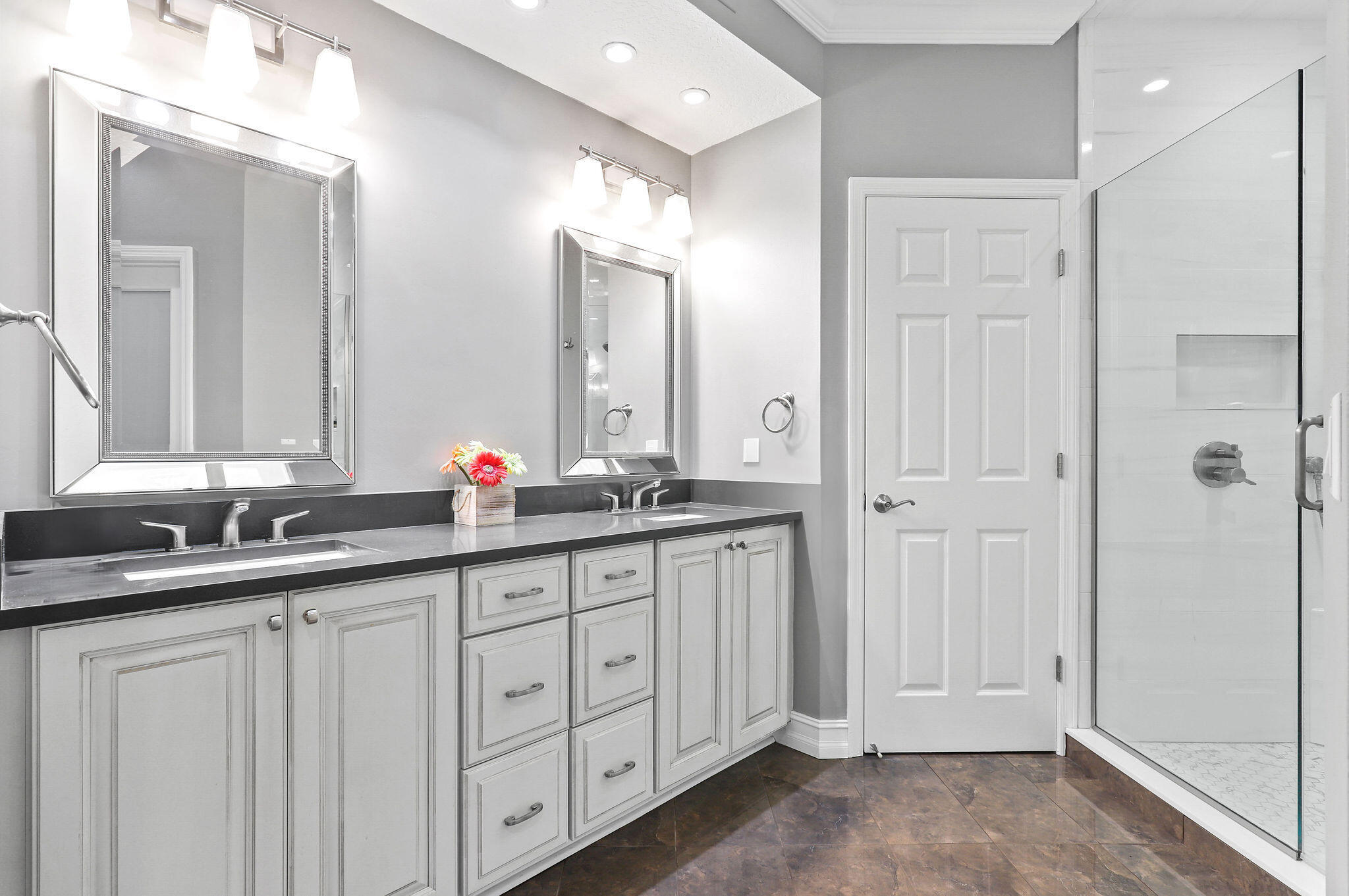 SEA COLONY 1 - Residential Lease