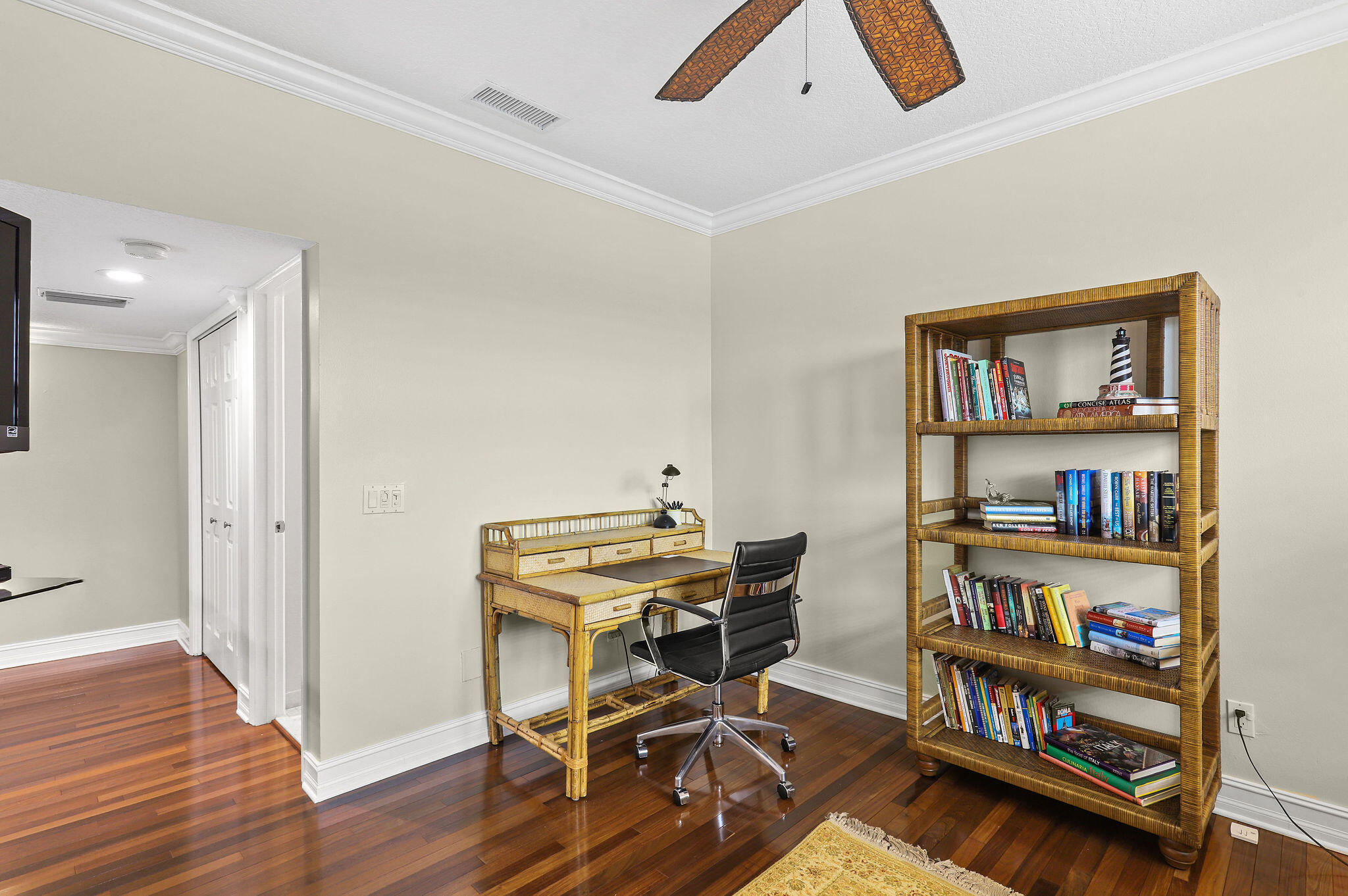 SEA COLONY 1 - Residential Lease