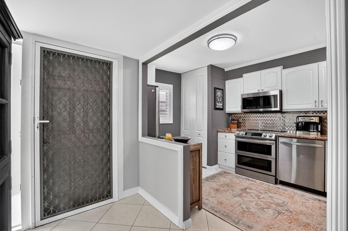 1537 E Hillsboro Boulevard 138