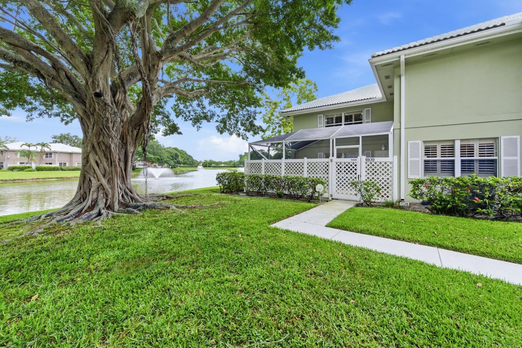 Photo of 1809 Middleton Way, West Palm Beach, FL 33409 (MLS # B26041297)