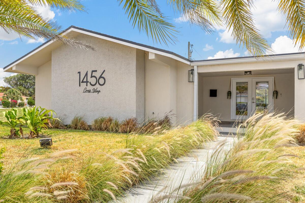 1456 Cross Way